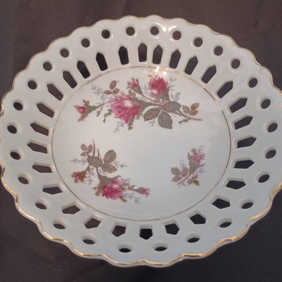 Vintage Footed pedestal bowl with gold trim and scalloped edge. Made in Japan. - Picture 2 of 11